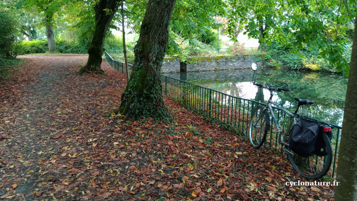 Balade à vélo dans le parc de la Jaudette à Saint Barthélemy d'Anjou