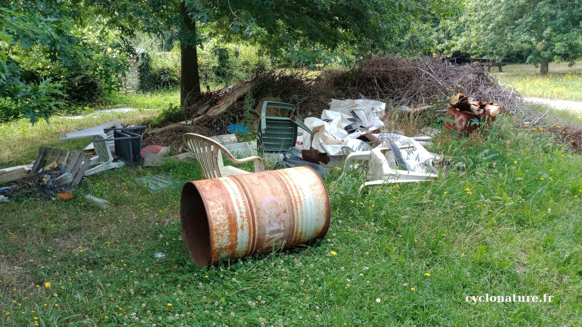 Trélazé: Le dépôt sauvage de l'été