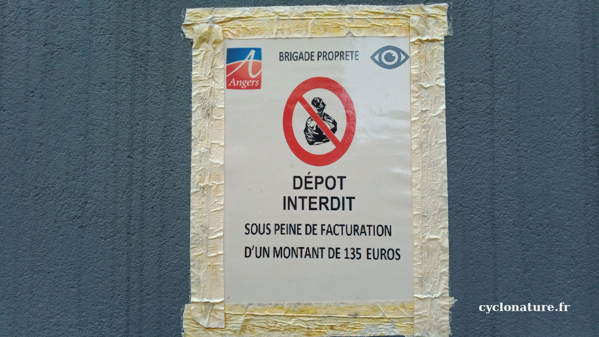 Affiche pas efficace du tout