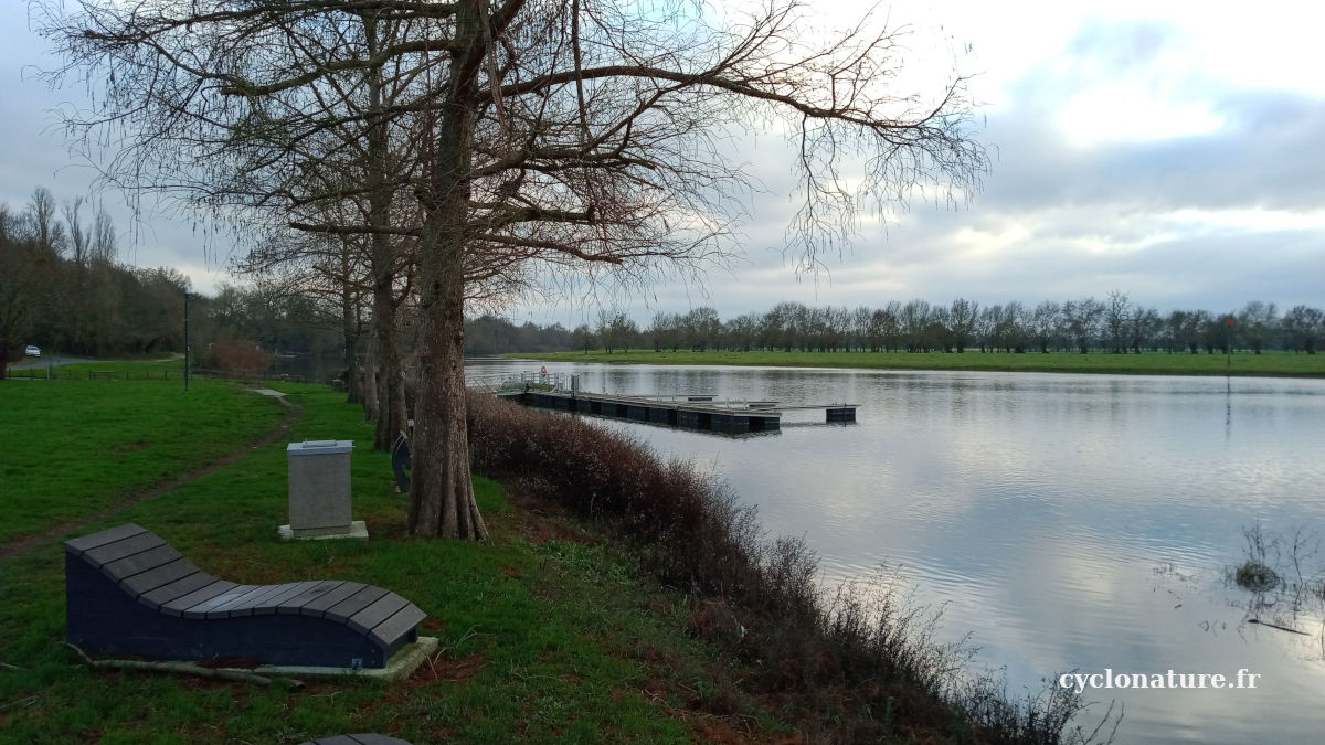 Balade à vélo à Ecouflant