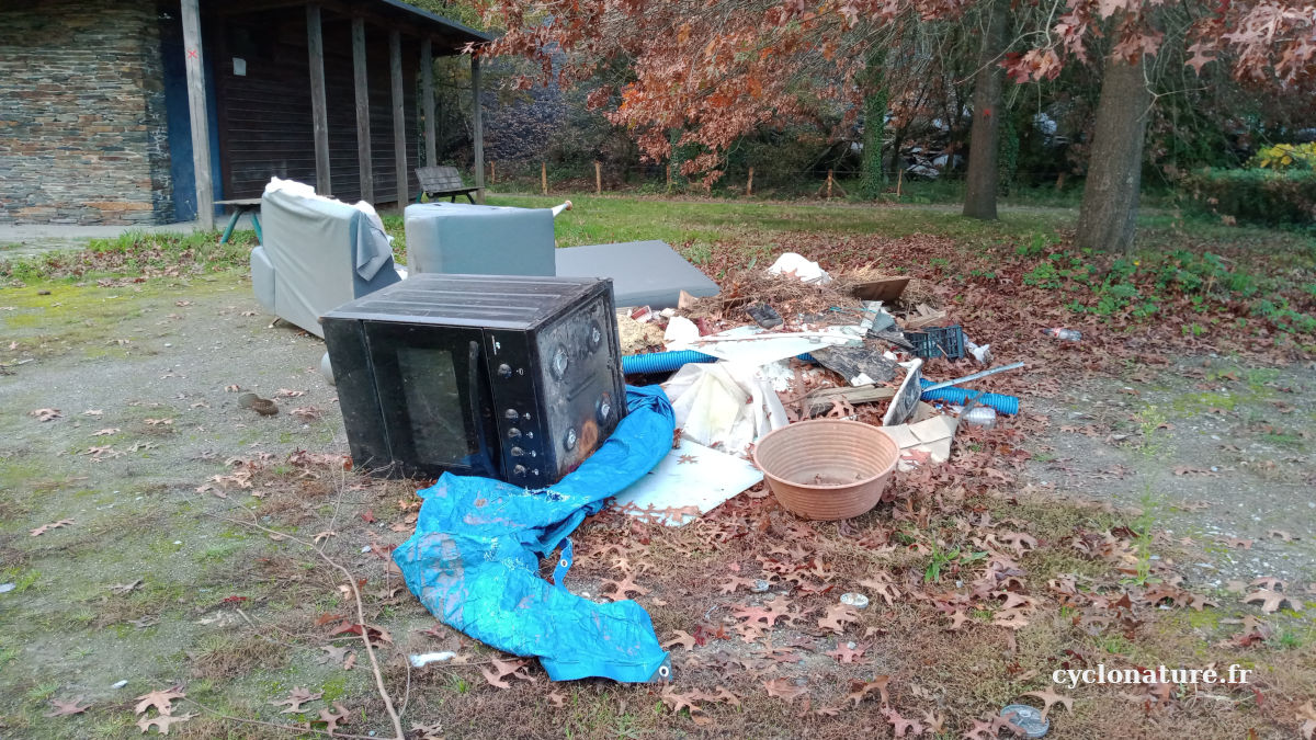 Le dépotoir des jardins familiaux de Trélazé