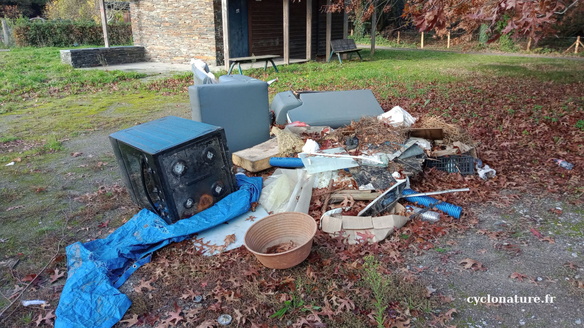 Le dépotoir des jardins familiaux de Trélazé