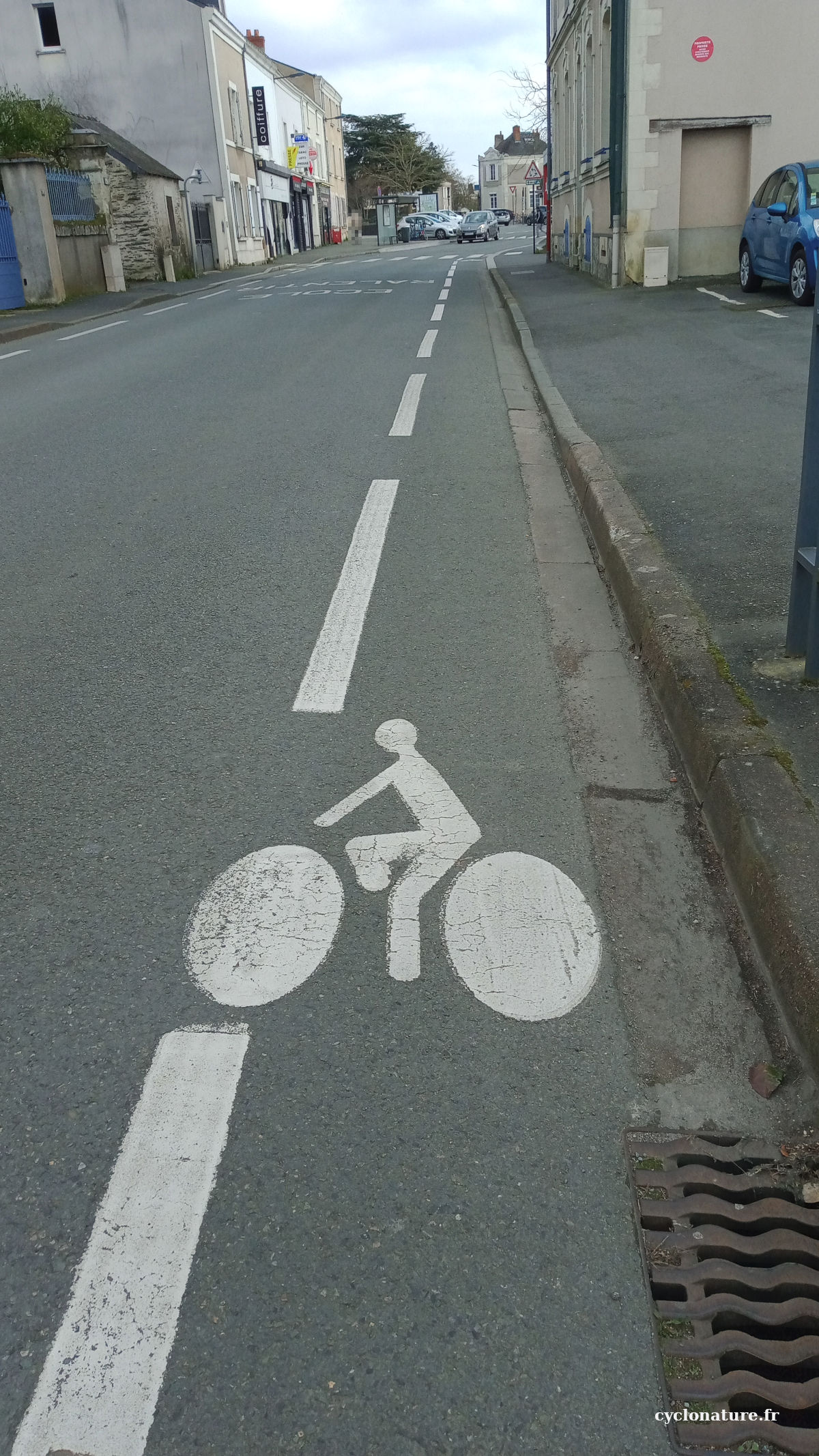 La bande cyclable la moins large d'angers