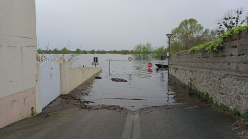 Crue: J'ai jamais vu autant d'eau ici