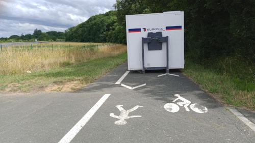 Le champion des GCUM (Garé comme une merde)