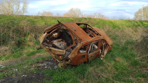 Une voiture brulée depuis plus d'un an à Trélazé