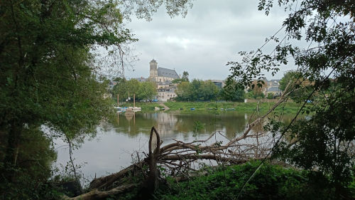 En balade le long de la Mayenne entre Angers et Montreuil Juigné