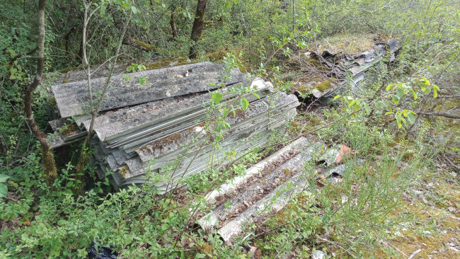 Trélazé, des plaques en fibrociment toujours là depuis des années